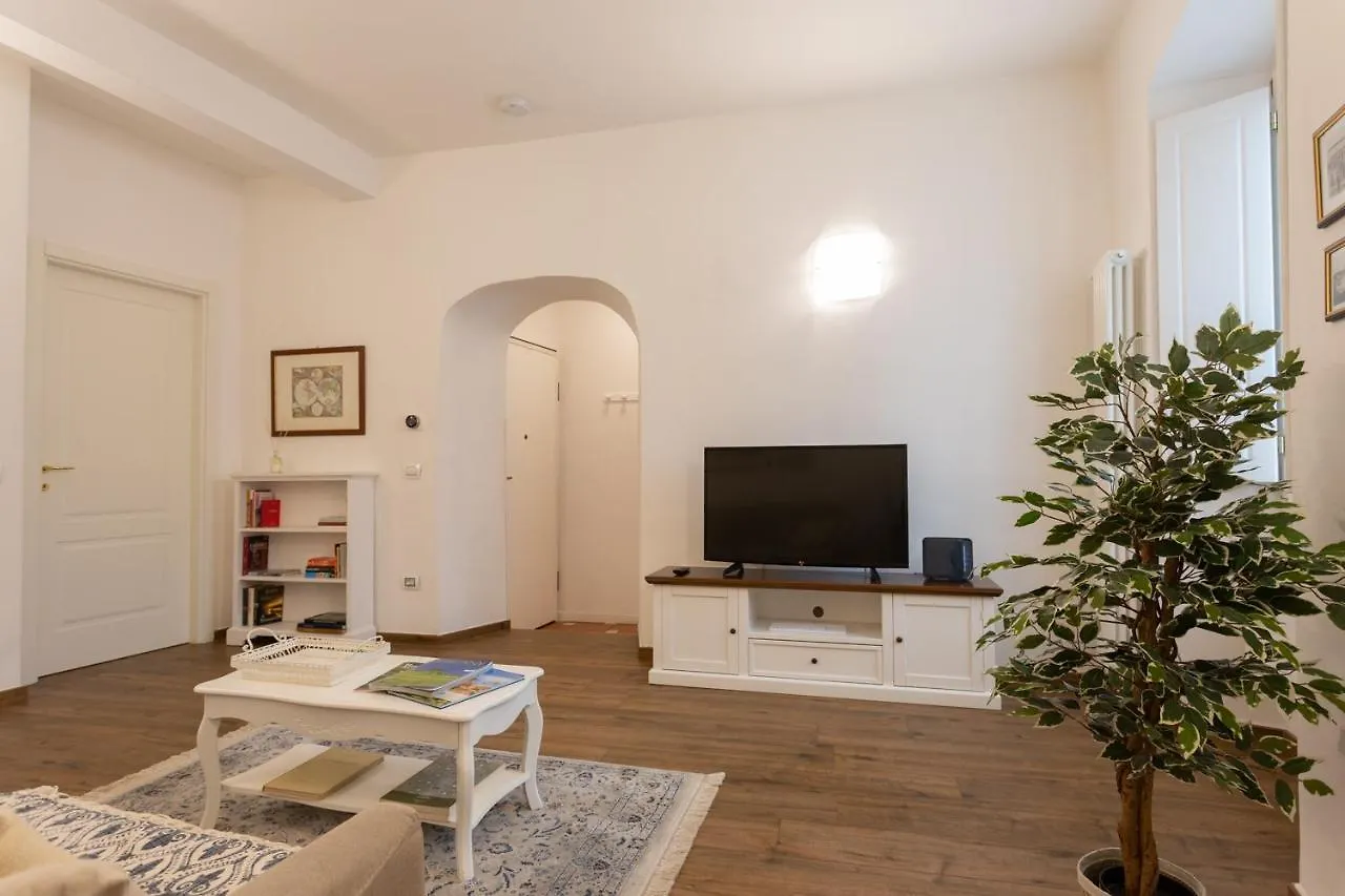 Mercatale Apartment Πράτο 0*,  Ιταλία