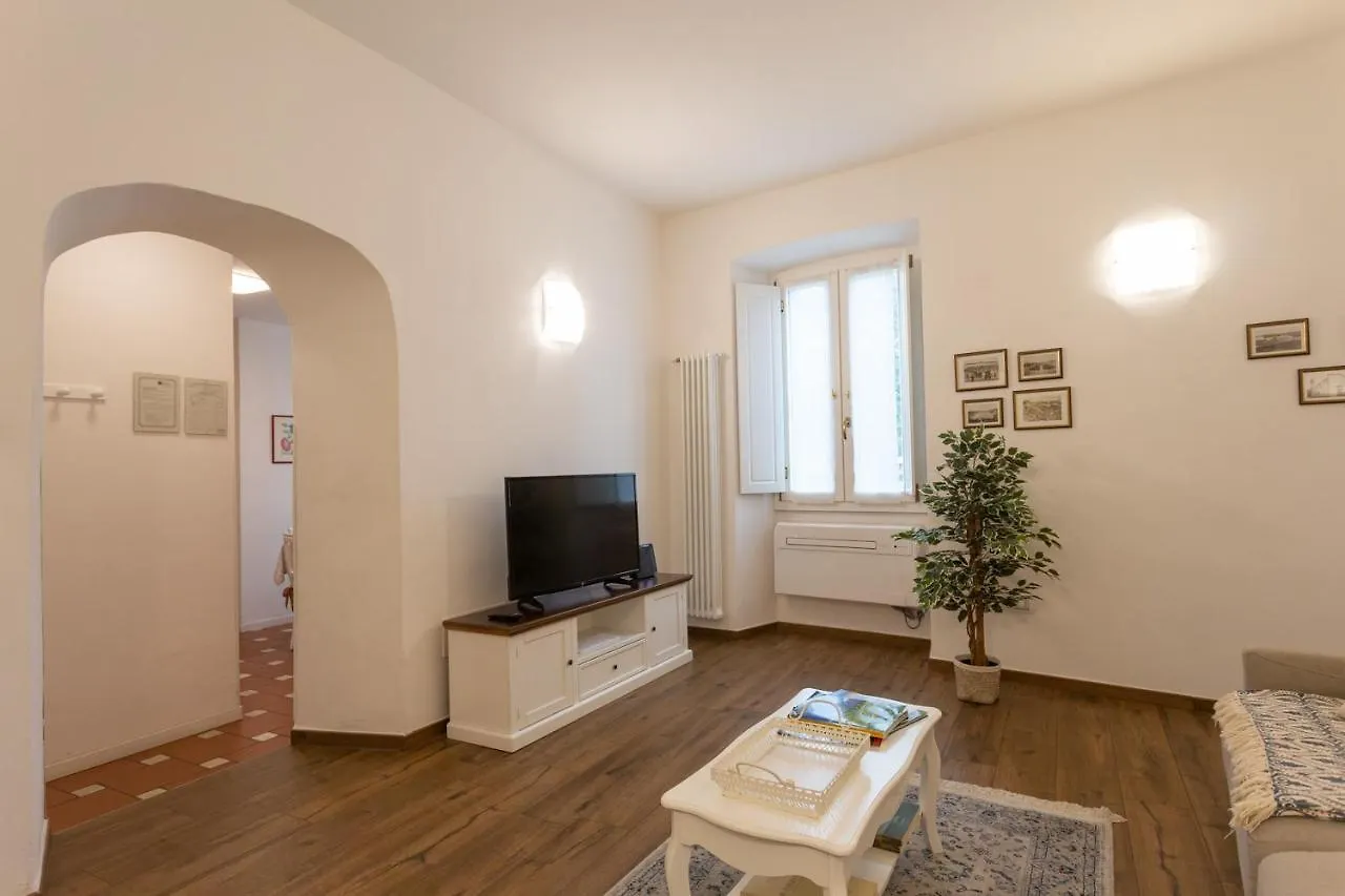 Mercatale Apartment Πράτο 0*,  Ιταλία